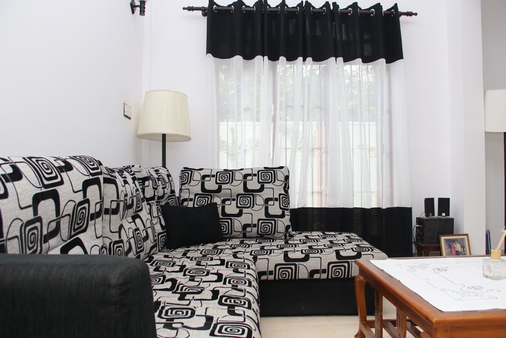 Prosperity Villa Negombo Exterior foto